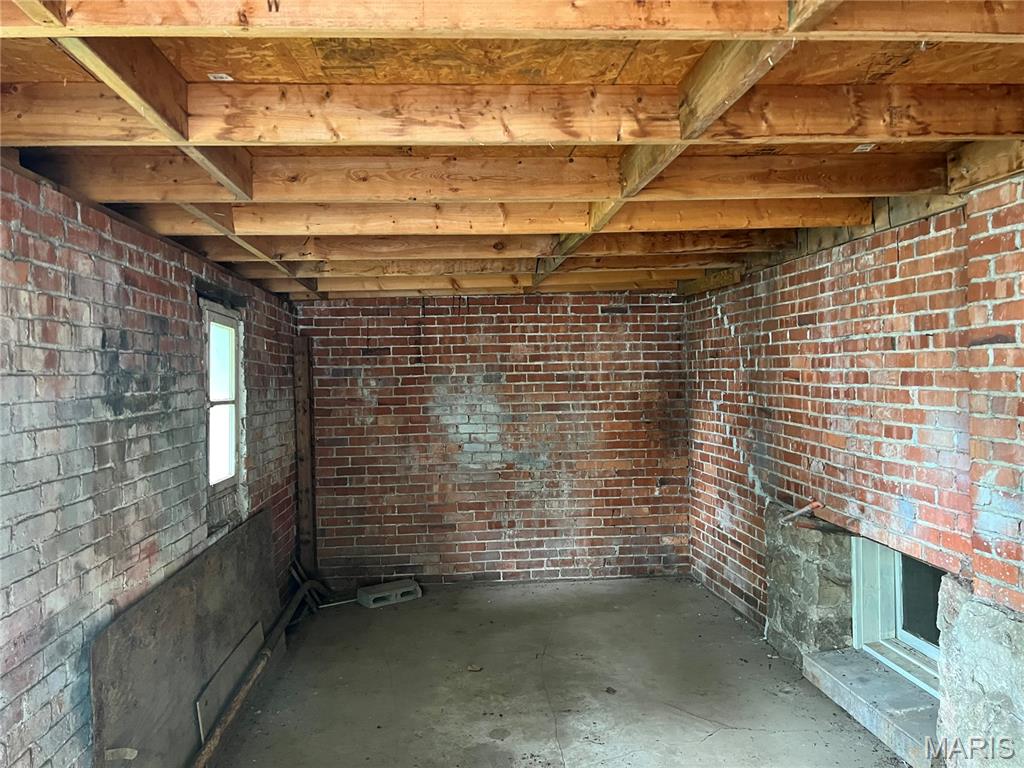 E A Kamps Riverview - Residential Income