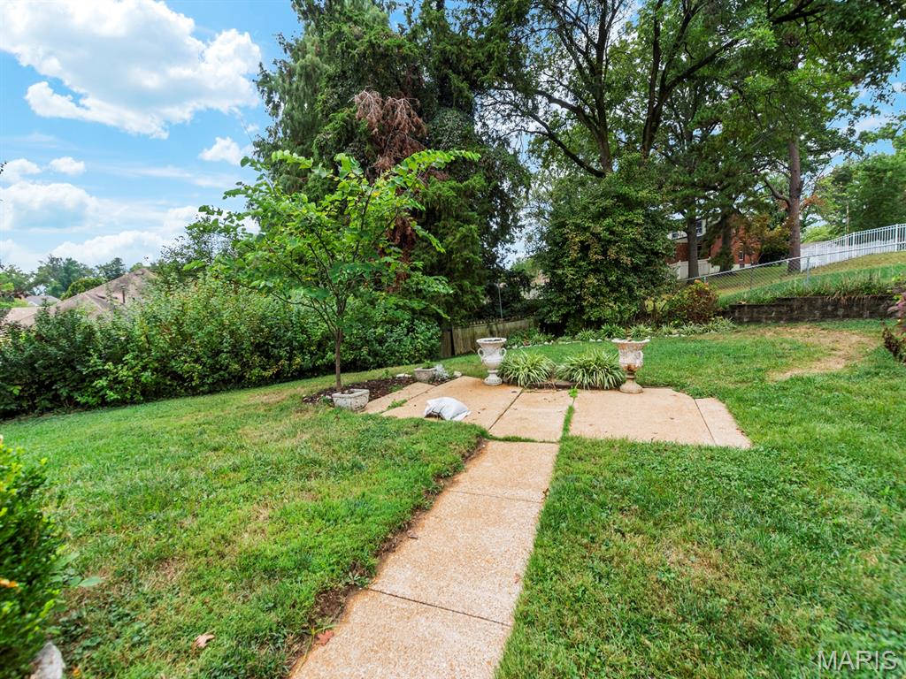 St Louis, Missouri 63128, United States, 3 Bedrooms Bedrooms, ,3 BathroomsBathrooms,Residential,Coming Soon,204851