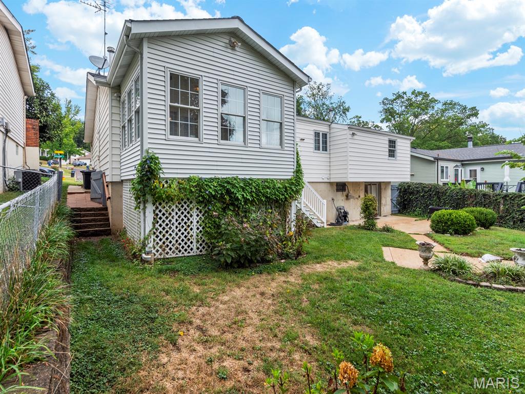 St Louis, Missouri 63128, United States, 3 Bedrooms Bedrooms, ,3 BathroomsBathrooms,Residential,Coming Soon,204851