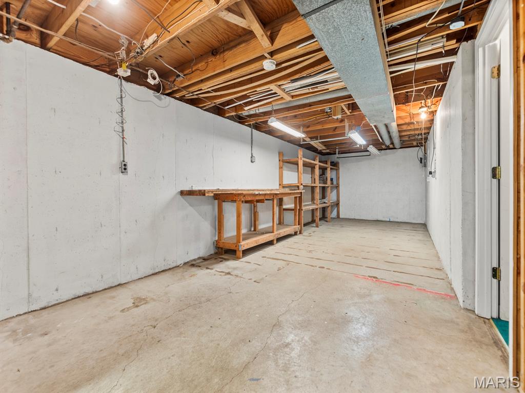 St Louis, Missouri 63128, United States, 3 Bedrooms Bedrooms, ,3 BathroomsBathrooms,Residential,Coming Soon,204851