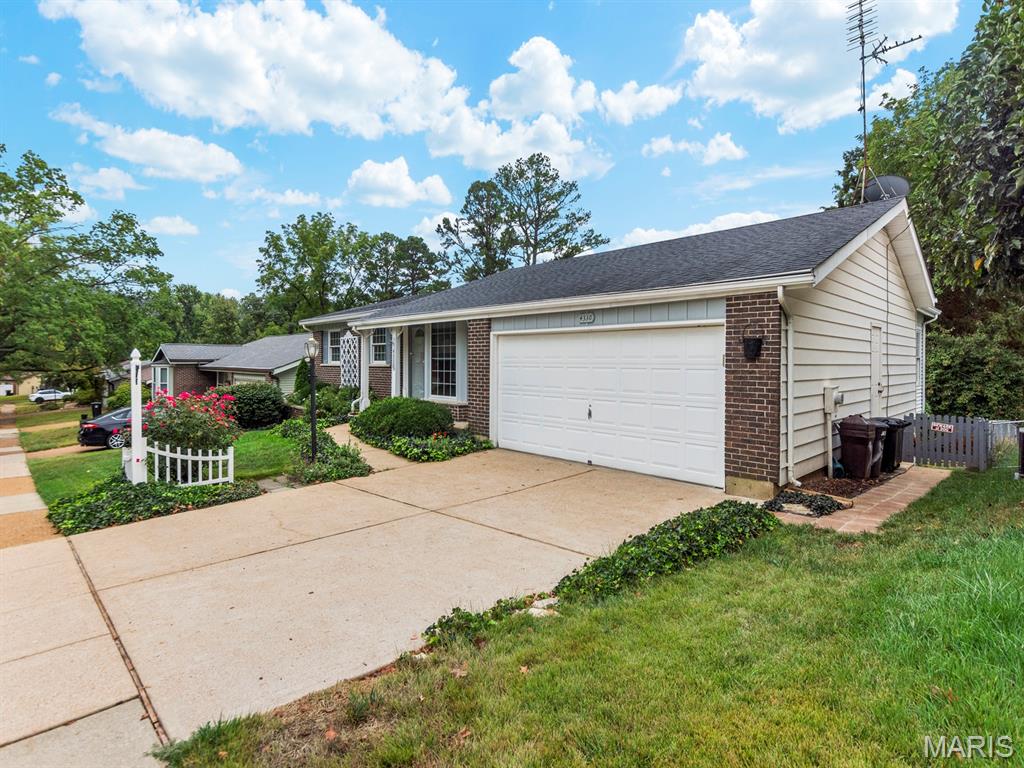 St Louis, Missouri 63128, United States, 3 Bedrooms Bedrooms, ,3 BathroomsBathrooms,Residential,Coming Soon,204851