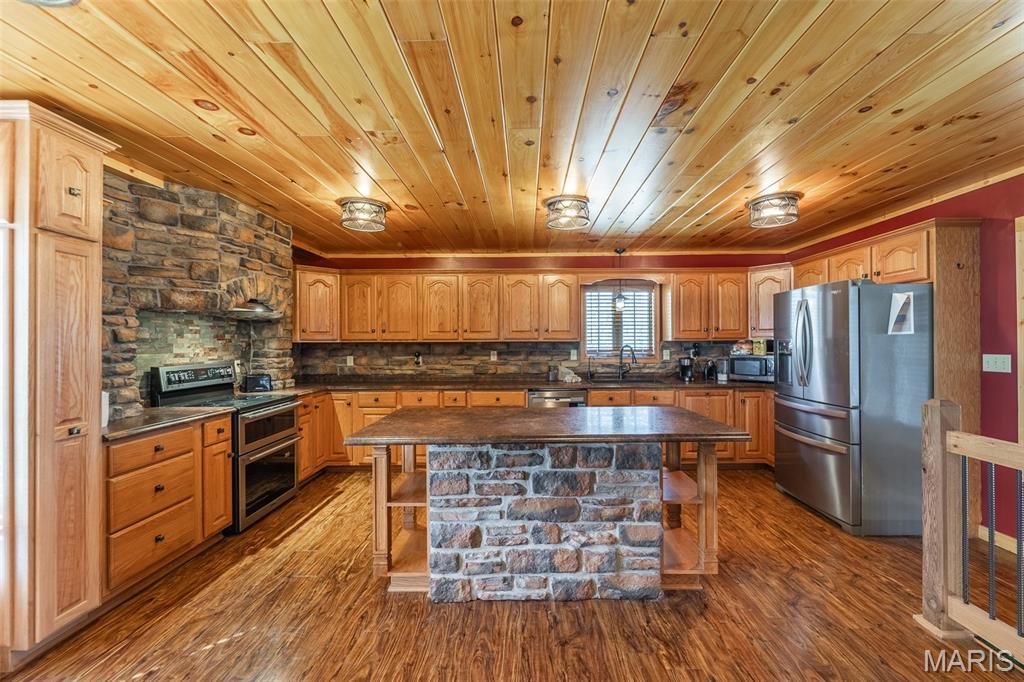 Lock Loma Sub - Residential