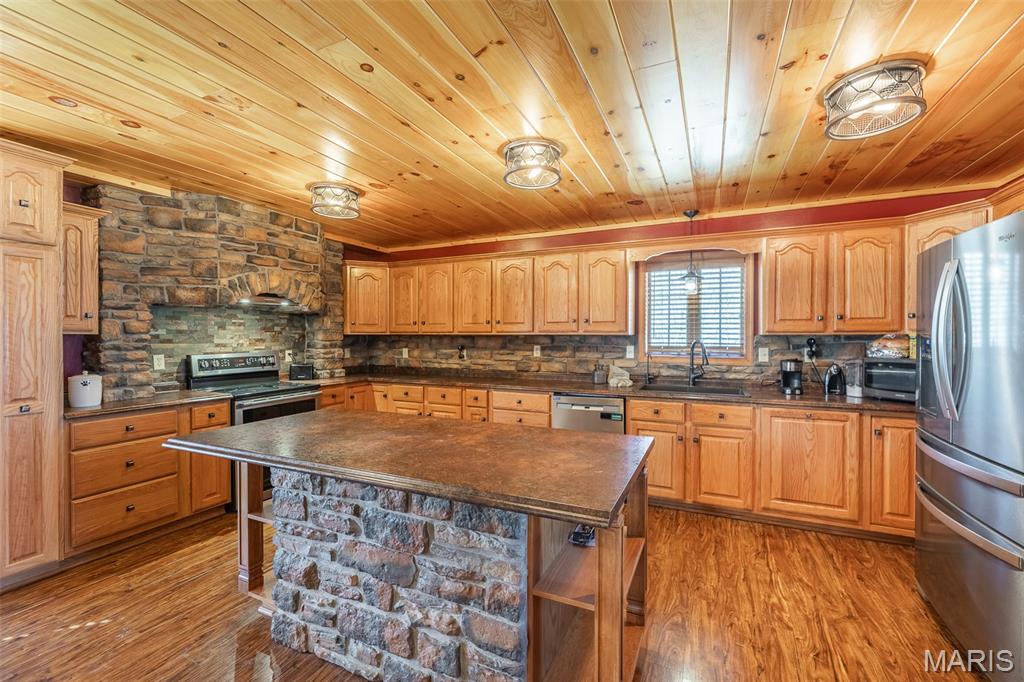 Lock Loma Sub - Residential