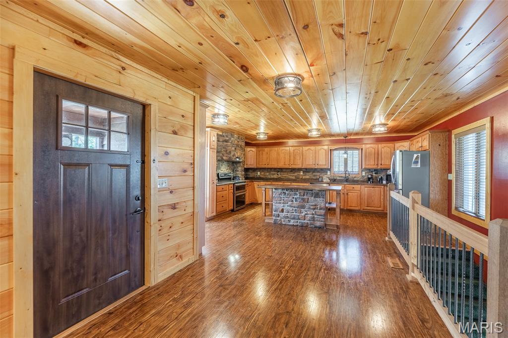 Lock Loma Sub - Residential