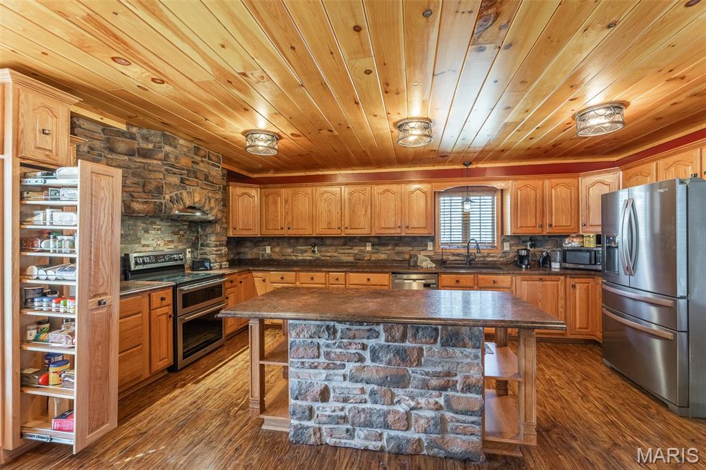 Lock Loma Sub - Residential