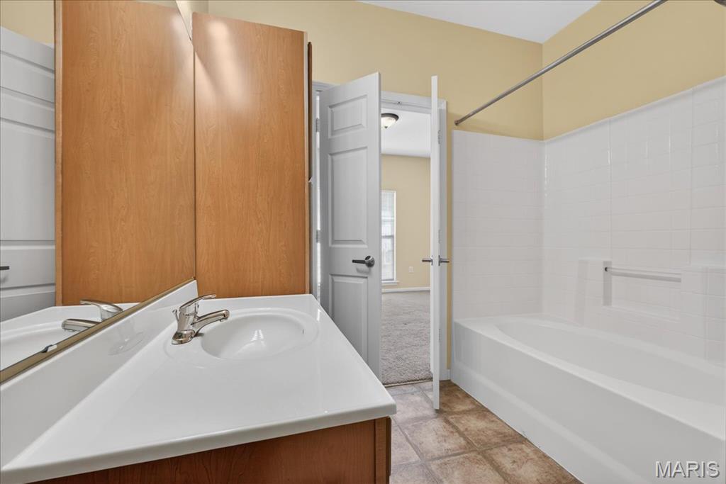 Bridgewater Cove A Condo 6th - Residential