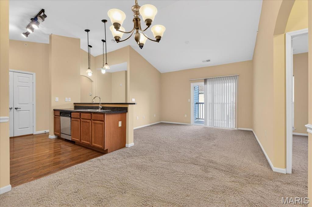 Bridgewater Cove A Condo 6th - Residential