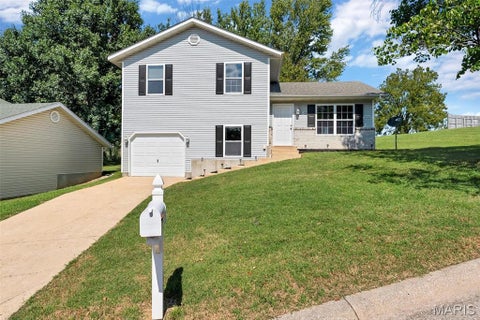 Photo of 5 W 12th Street, Washington, MO 63090 (MLS # 26048643)