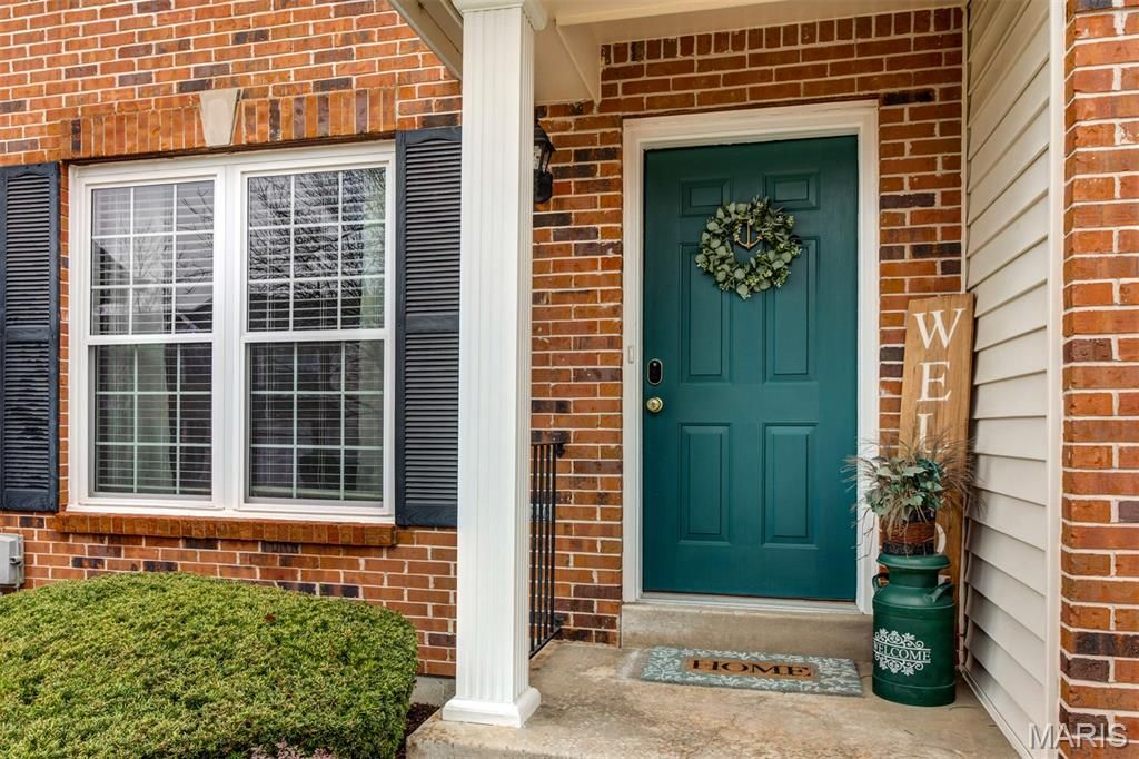 Photo of 484 Summit Tree Court, Fenton, MO 63026 (MLS # 26019719)