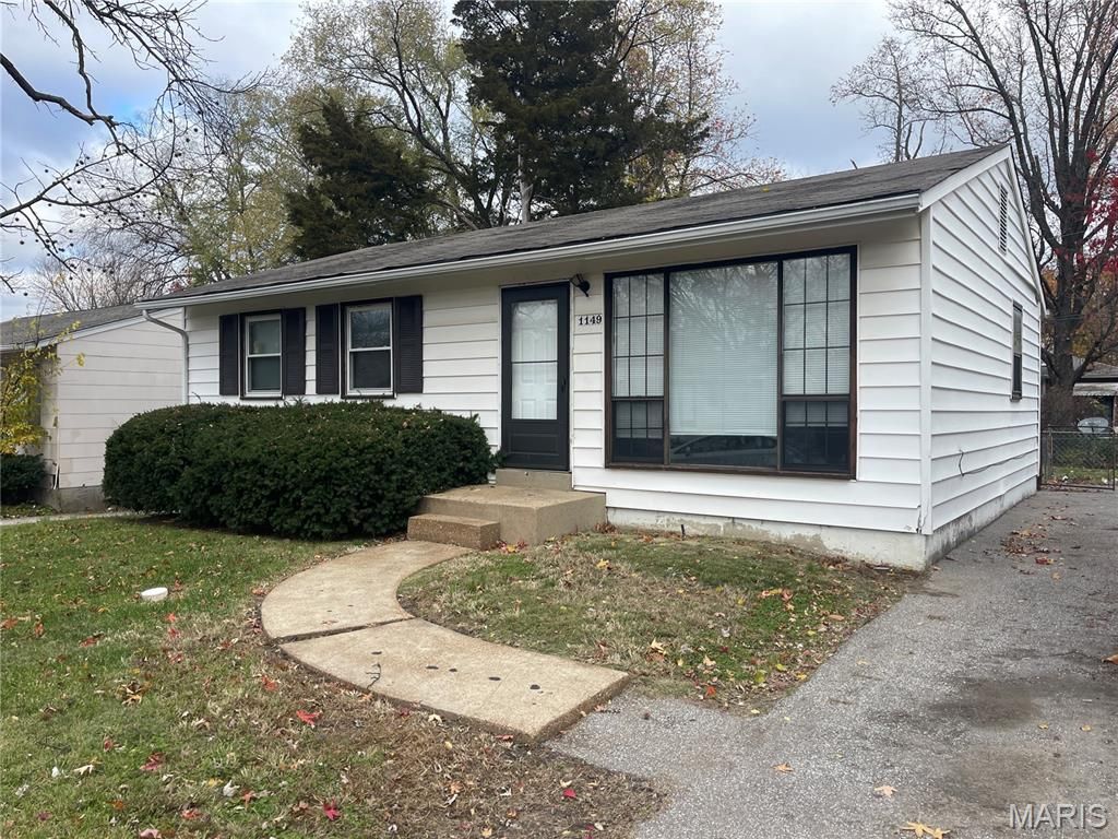 Photo of 1149 June Avenue, St Louis, MO 63138 (MLS # 26027558)