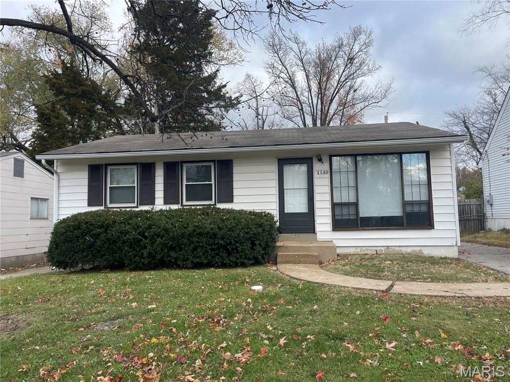 Photo of 1149 June Avenue, St Louis, MO 63138 (MLS # 26027558)