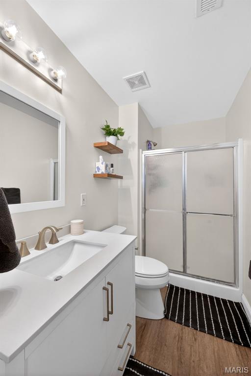 Turnberry Gardens Ph1 Condo & Esmt Prcl C - Residential