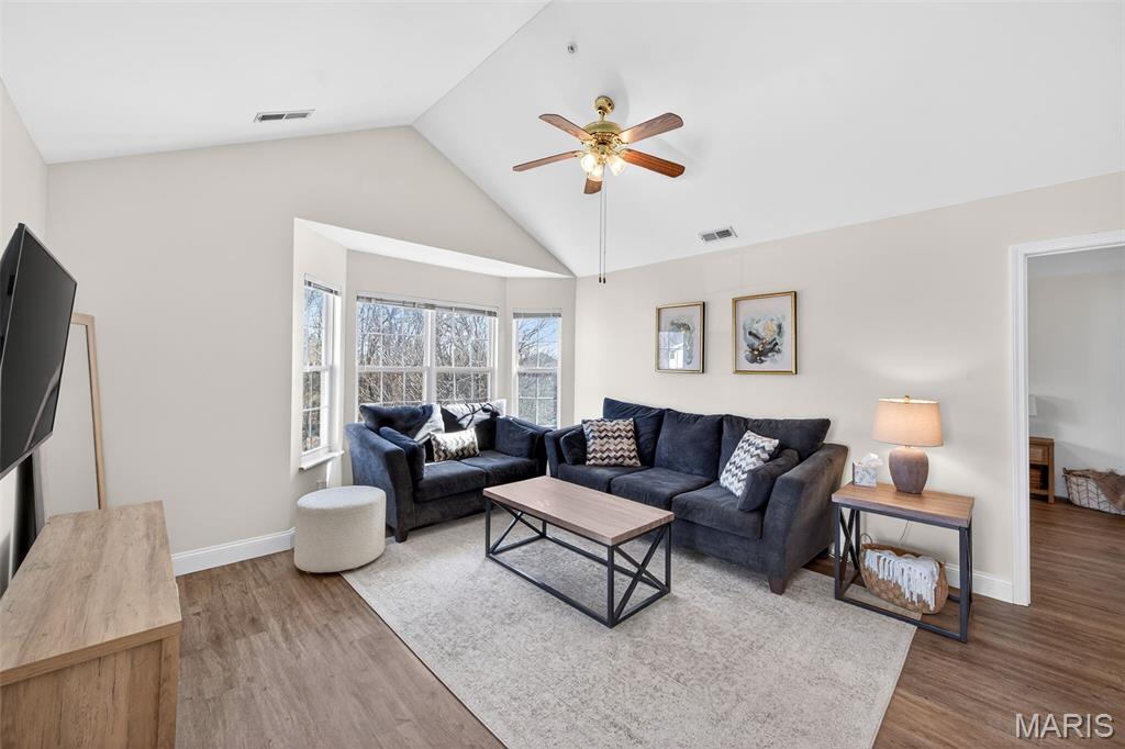 Turnberry Gardens Ph1 Condo & Esmt Prcl C - Residential