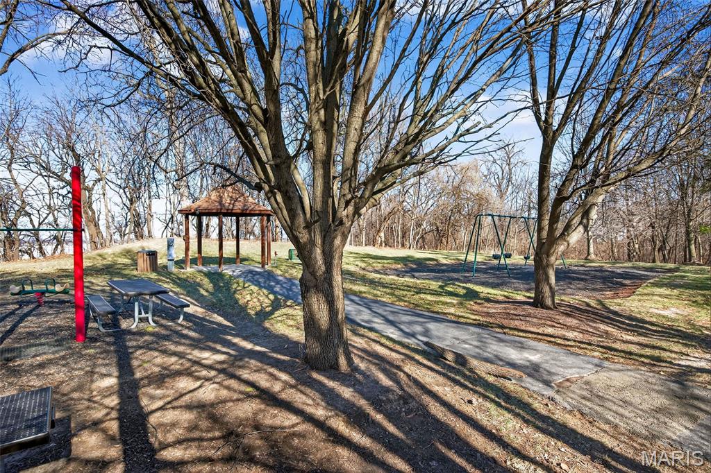 Turnberry Gardens Ph1 Condo & Esmt Prcl C - Residential