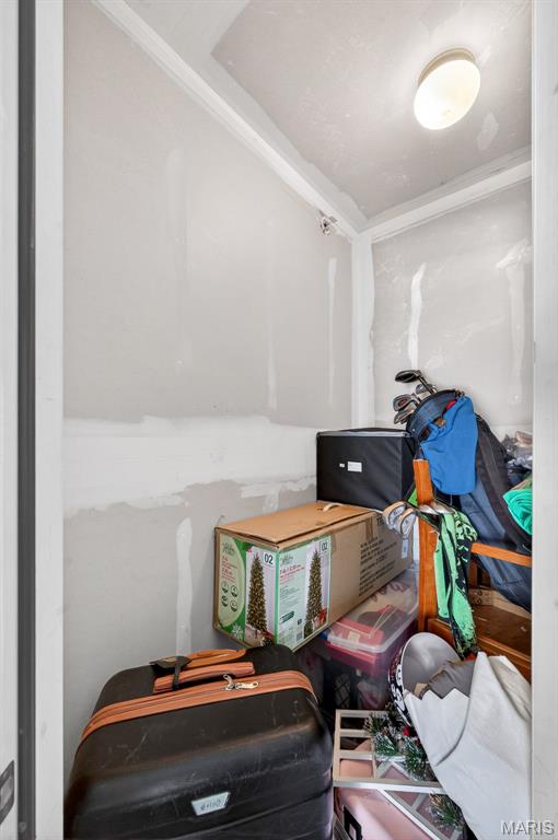 Turnberry Gardens Ph1 Condo & Esmt Prcl C - Residential