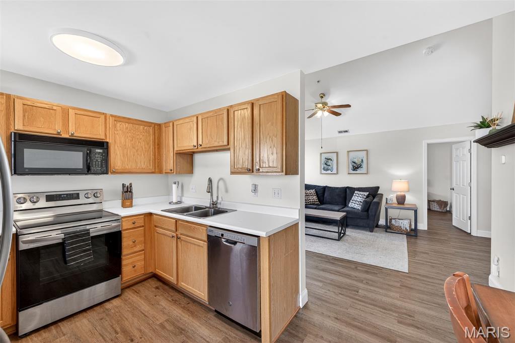 Turnberry Gardens Ph1 Condo & Esmt Prcl C - Residential