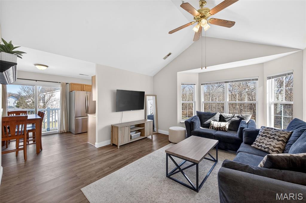 Turnberry Gardens Ph1 Condo & Esmt Prcl C - Residential