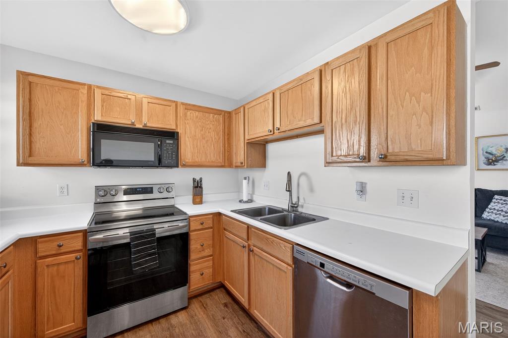 Turnberry Gardens Ph1 Condo & Esmt Prcl C - Residential