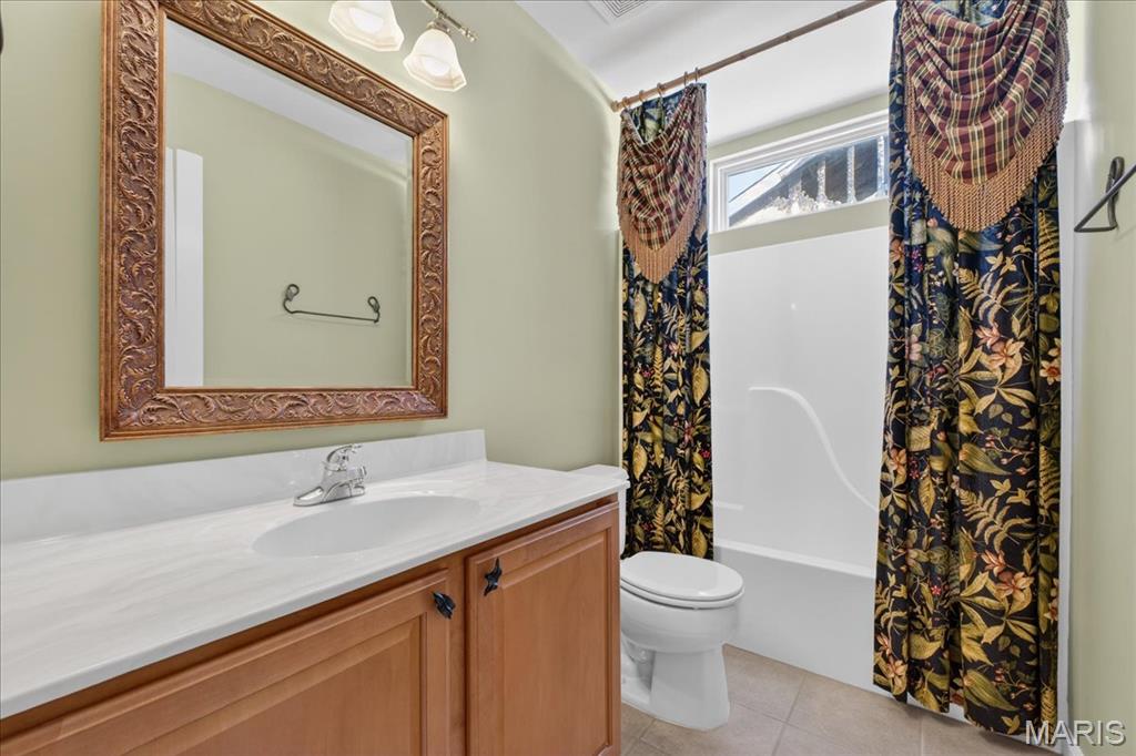 Villas At Newpoint - Residential