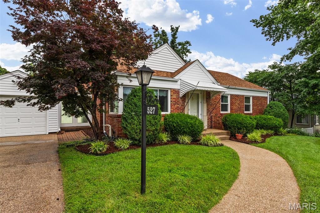 527 Sunningwell Drive