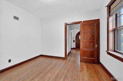 Tiny photo for 6214 Oleatha Avenue, St Louis, MO 63139 (MLS # 25070298)