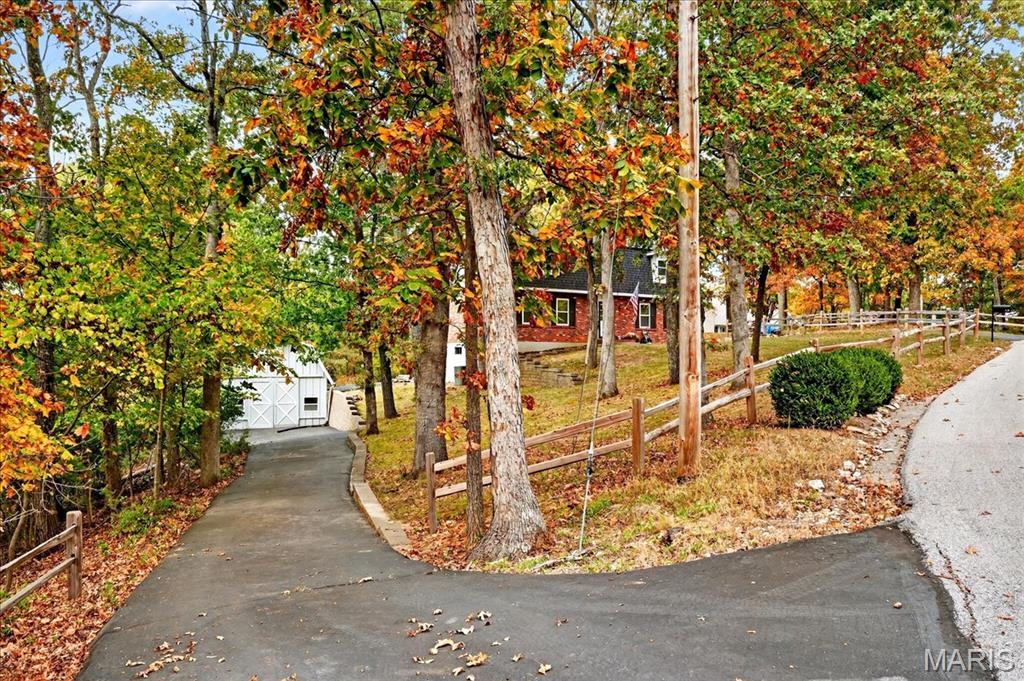 105 Lakeview Woods