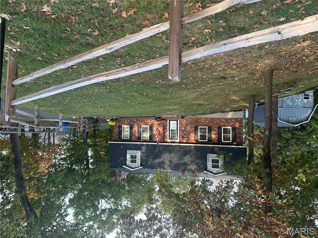 105 Lakeview Woods