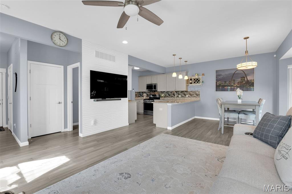 1001 Windsor Crest Court