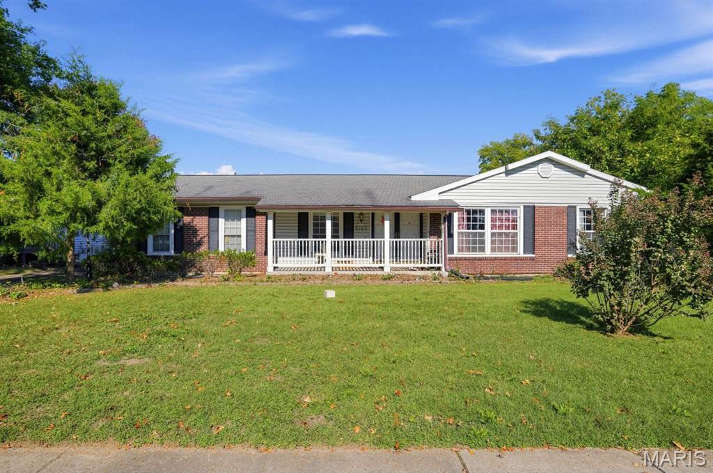Photo of 3102 Wintergreen Drive, Florissant, MO 63033 (MLS # 26067909)