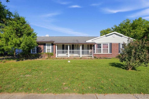 Photo of 3102 Wintergreen Drive, Florissant, MO 63033 (MLS # 26067909)