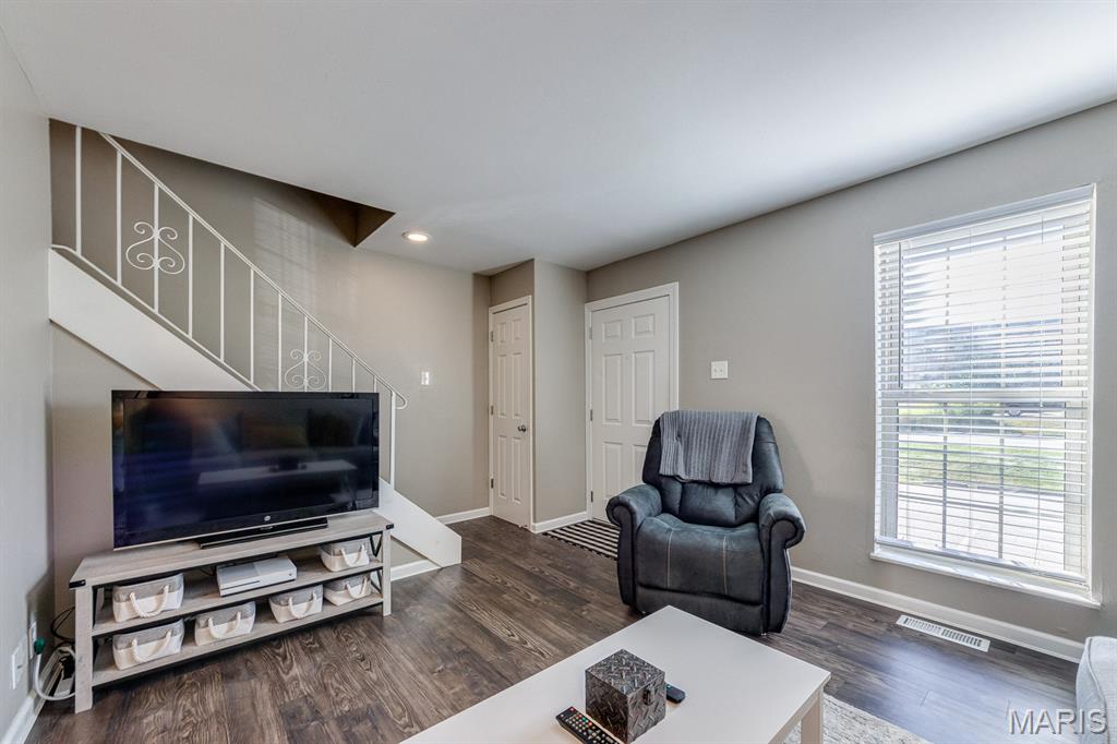 1253 Clarkson Court 1253