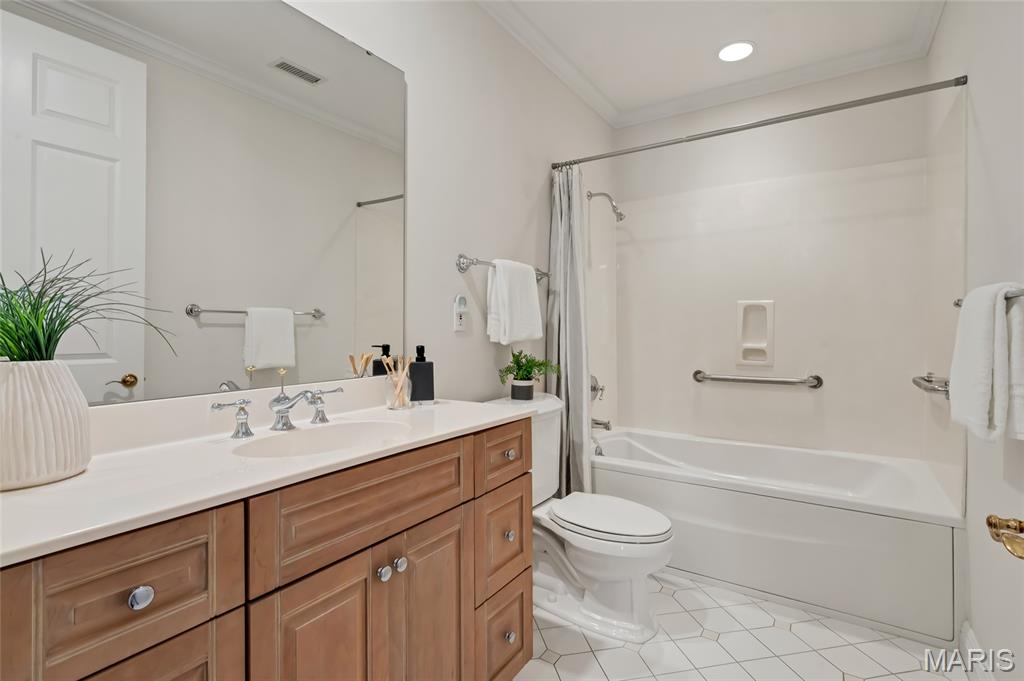 Richmond Place Condo - Residential