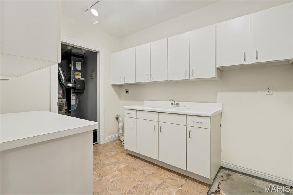 Richmond Place Condo - Residential