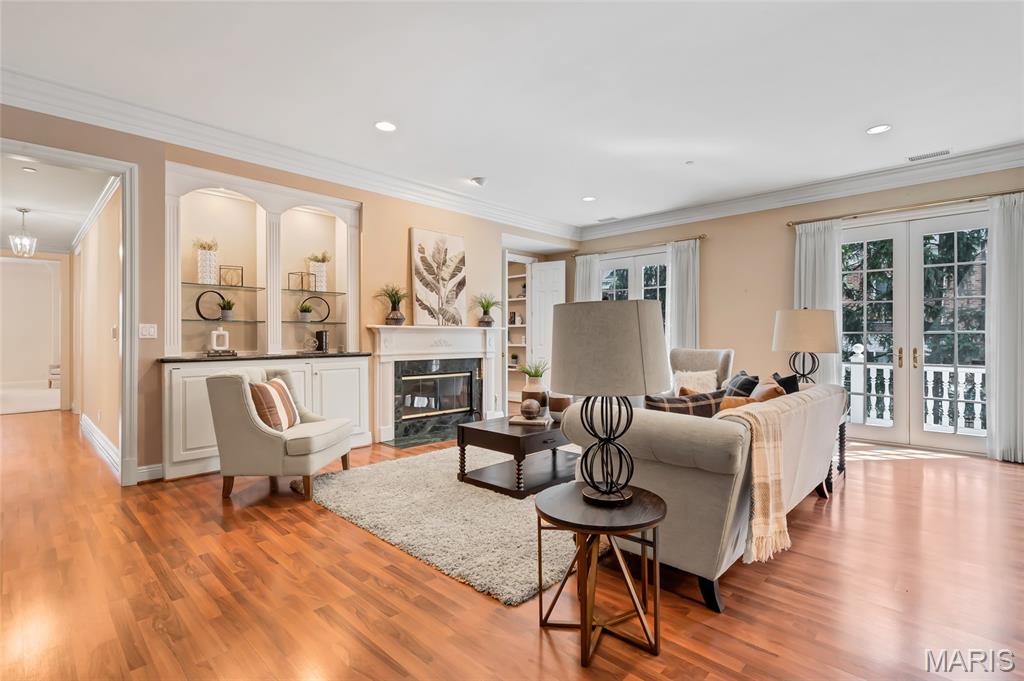 Richmond Place Condo - Residential