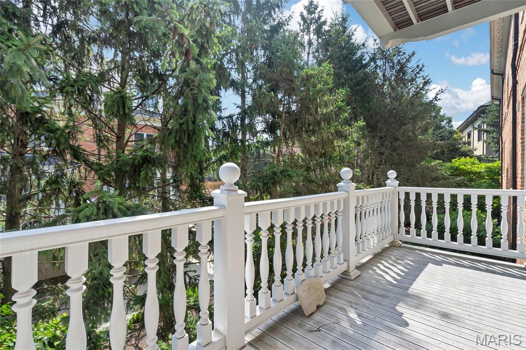 Richmond Place Condo - Residential