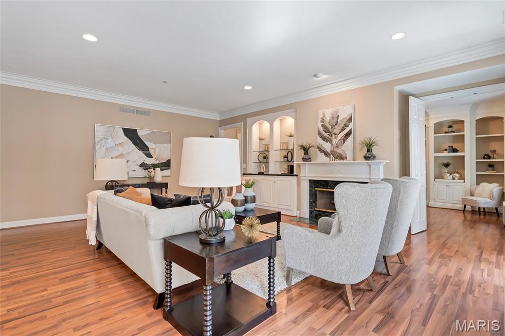 Richmond Place Condo - Residential