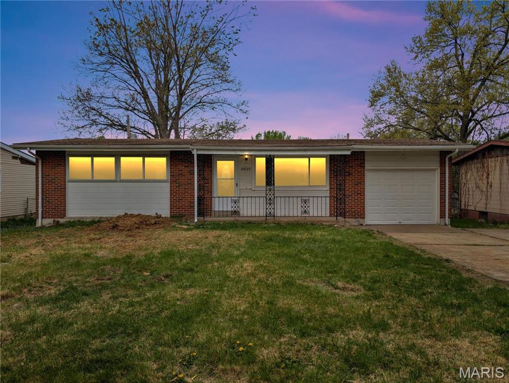 Photo of 10319 Reba Drive, Dellwood, MO 63136 (MLS # 26022587)