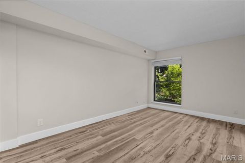 Tiny photo for 514 Coeur De Royale Drive #202, Creve Coeur, MO 63141 (MLS # 25052868)