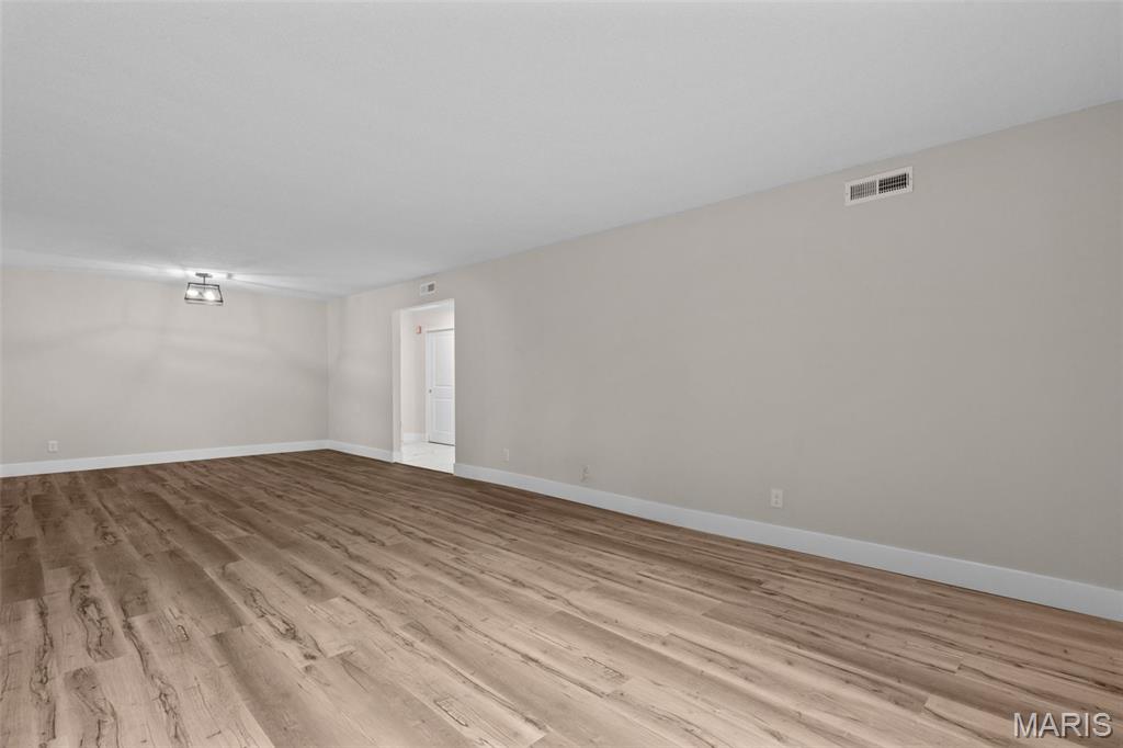 Coeur De Royale Condo Ph 4 Bldg - Residential