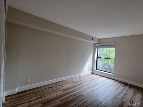 Tiny photo for 514 Coeur De Royale Drive #202, Creve Coeur, MO 63141 (MLS # 25052868)