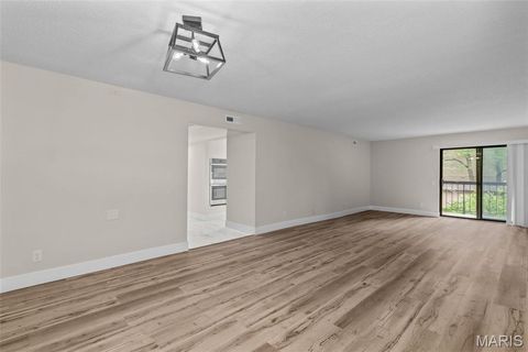 Tiny photo for 514 Coeur De Royale Drive #202, Creve Coeur, MO 63141 (MLS # 25052868)