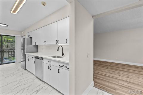 Tiny photo for 514 Coeur De Royale Drive #202, Creve Coeur, MO 63141 (MLS # 25052868)