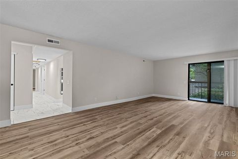 Tiny photo for 514 Coeur De Royale Drive #202, Creve Coeur, MO 63141 (MLS # 25052868)