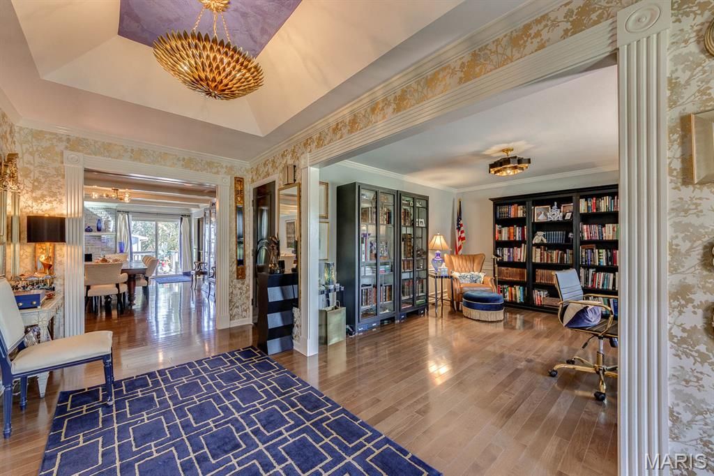 Photo of 584 Sunbridge Drive, Chesterfield, MO 63017 (MLS # 25076400)