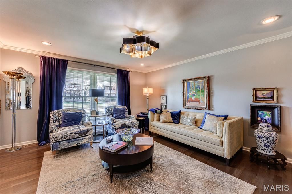 Photo of 584 Sunbridge Drive, Chesterfield, MO 63017 (MLS # 25076400)