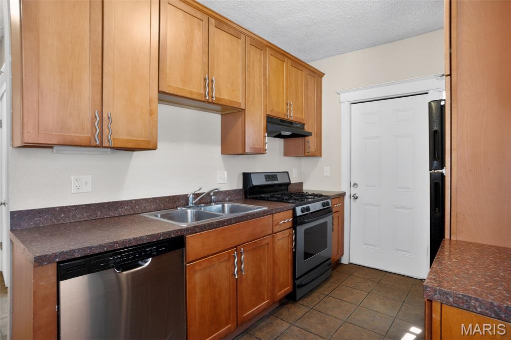 Sutter Estate - Residential