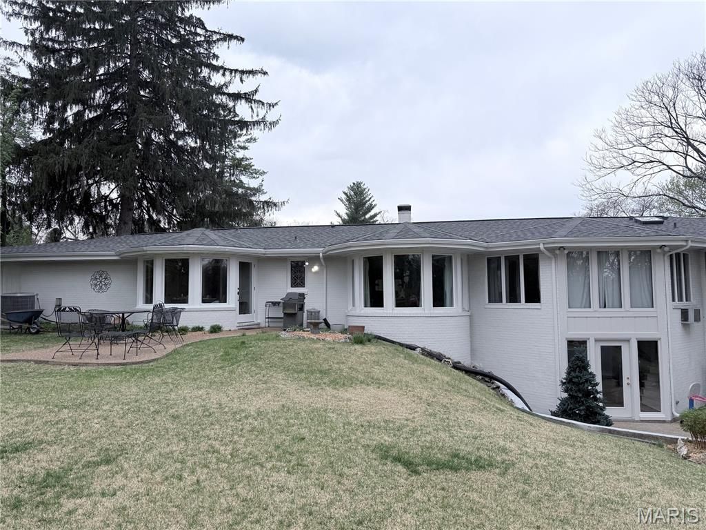 Photo of 6 Lake Pembroke Drive, Ferguson, MO 63135 (MLS # 26018723)