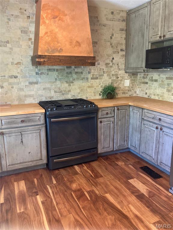 Eastmeadow - Residential