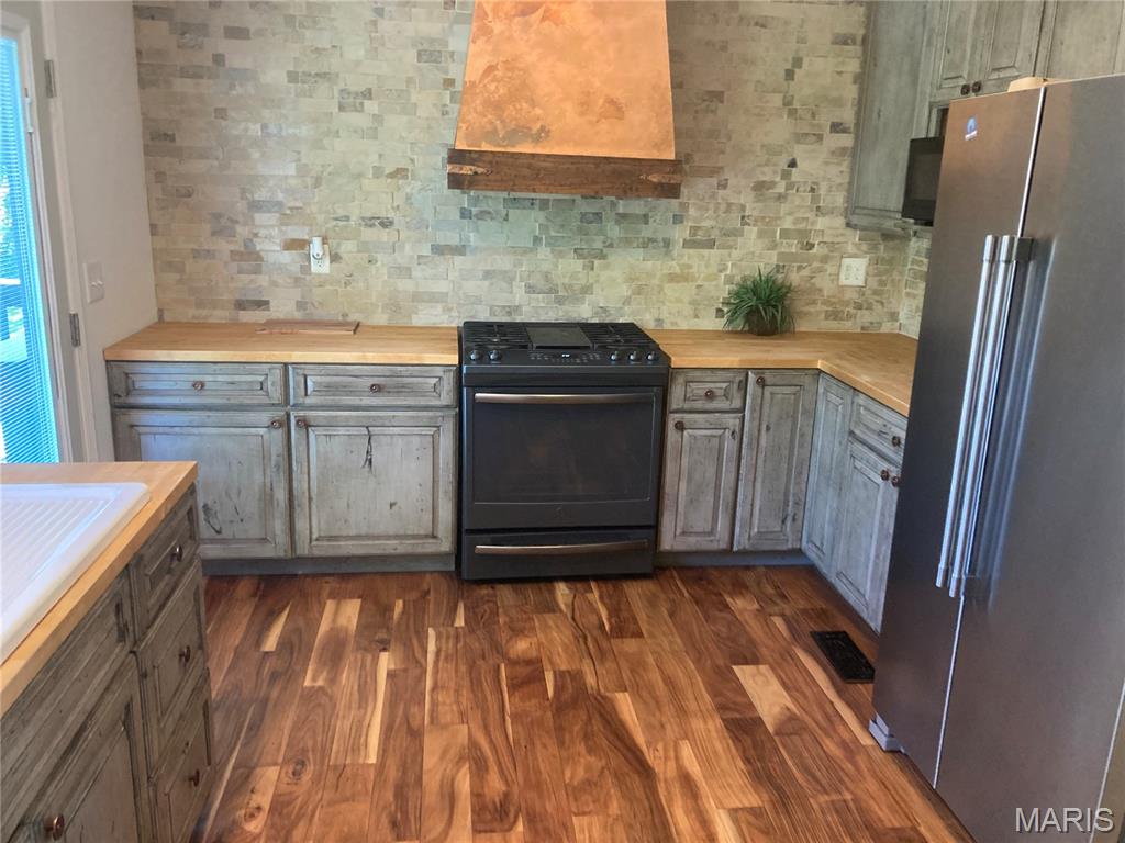 Eastmeadow - Residential