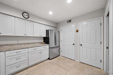 Tiny photo for 1010 Thoreau Court #210, Creve Coeur, MO 63146 (MLS # 26044932)
